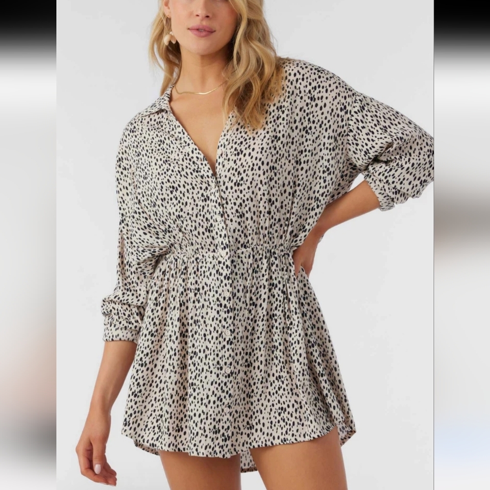 🆕🤍Stylish Black and White Bikini Coverup